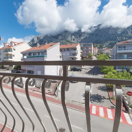 Quiet Area Rose Makarska