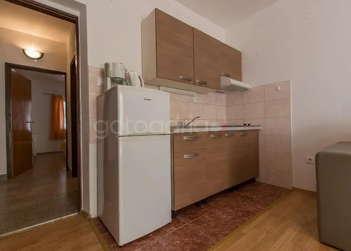 Quiet Area Rose Makarska