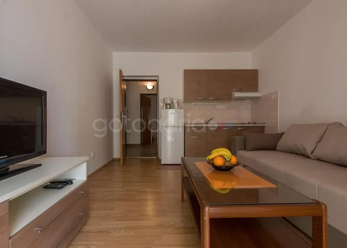 Quiet Area Rose Daire