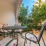 Quiet Area Rose شقة