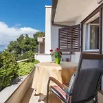 Quiet Area Rose * ماكارسكا