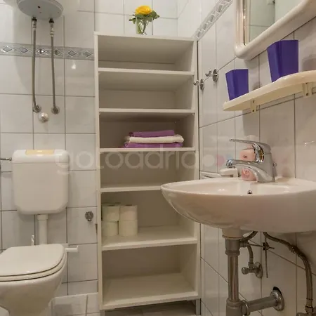 Quiet Area Rose Apartman
