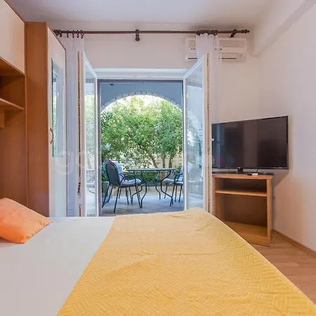 Quiet Area Rose Apartman