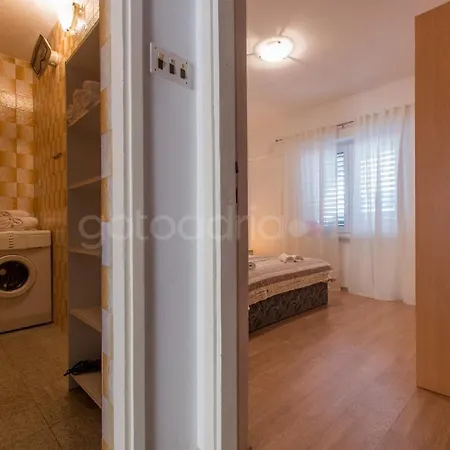 Quiet Area Rose Apartman