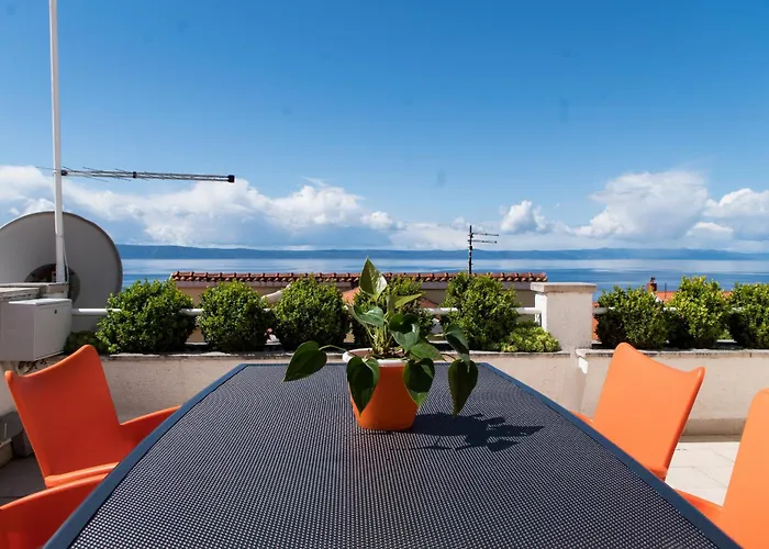 Quiet Area Rose Apartment Makarska