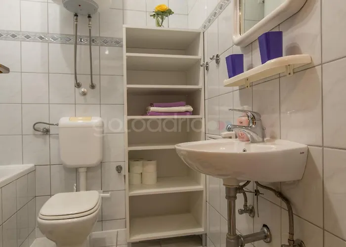 Quiet Area Rose Apartman