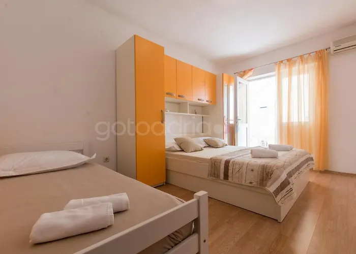 Quiet Area Rose Apartman *