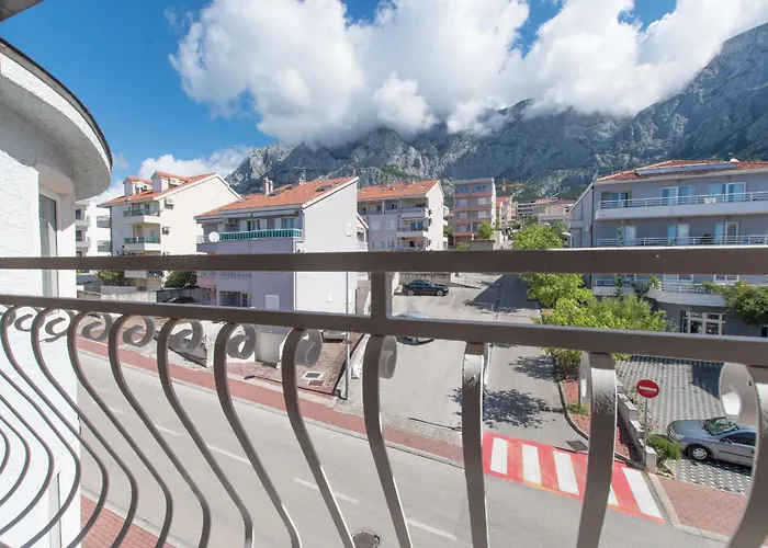 Quiet Area Rose Makarska